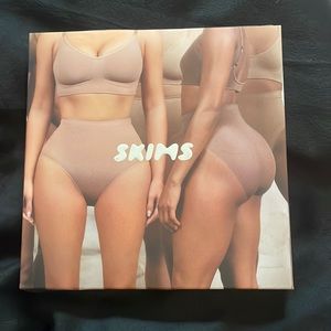 Skims sculpting mid waist brief